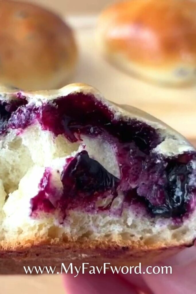 blueberry buns