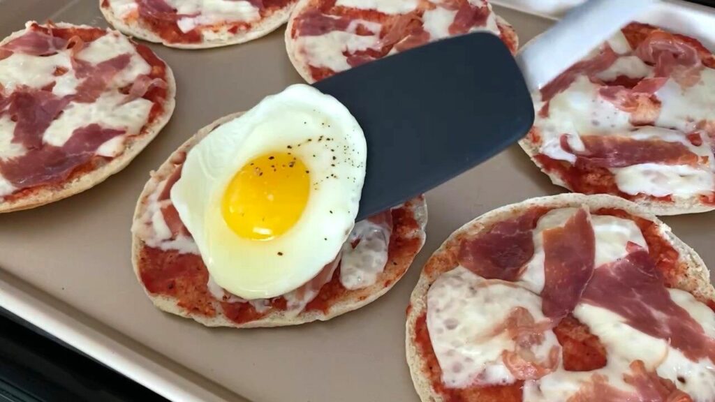 healthy breakfast pizza