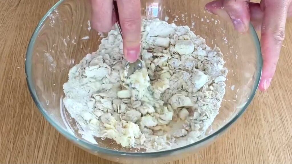 polish yeast cake crumble topping