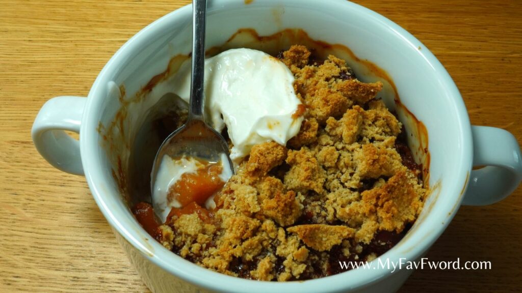 healthy peach crisp with oats