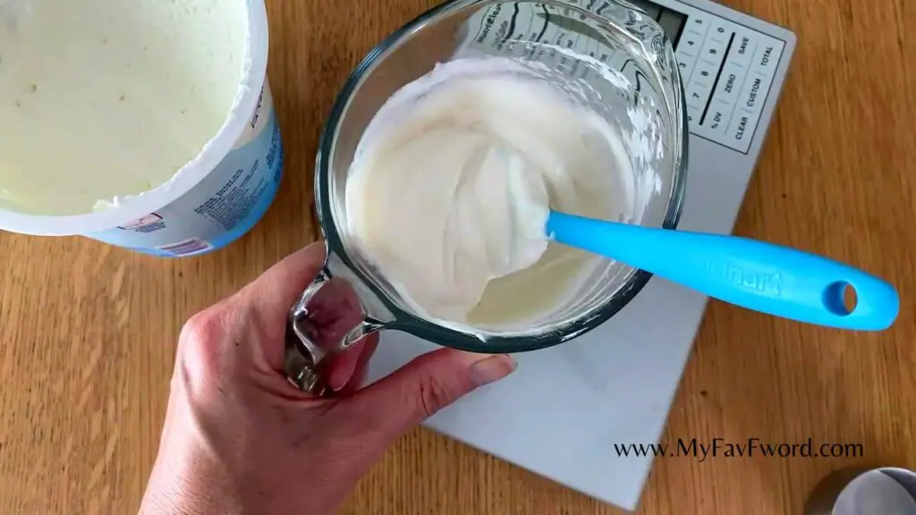 yogurt topping